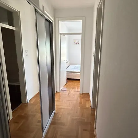 Cozy Near Centre Μπάνια Λούκα